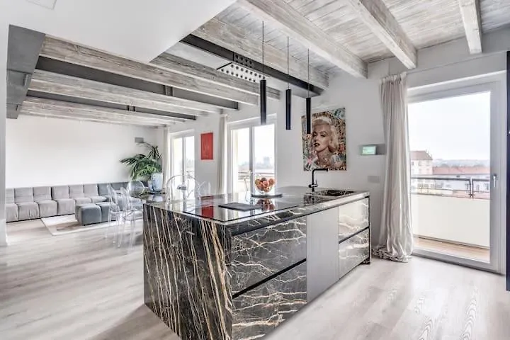 Lägenhet Readmyhostprofile! Luxury 4 Bedroom Penthouse Near Duomo Milano