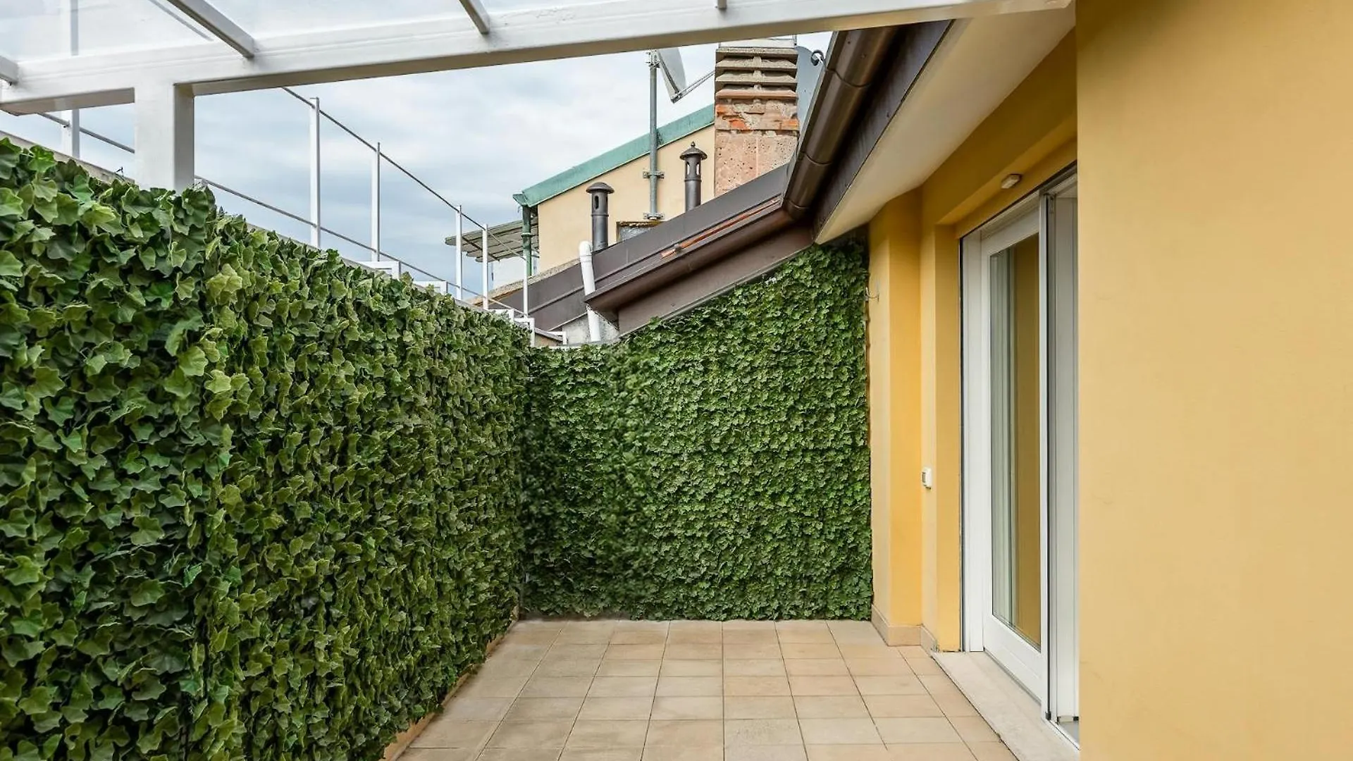Readmyhostprofile! Luxury 4 Bedroom Penthouse Near Duomo Milan Italie