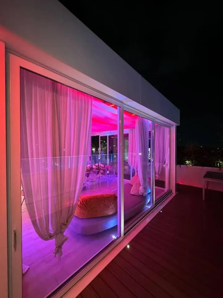 Readmyhostprofile! Luxury 4 Bedroom Penthouse Near Duomo Milan Italie