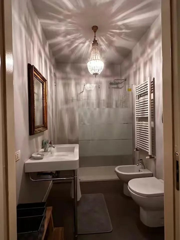 Readmyhostprofile! Luxury 4 Bedroom Penthouse Near Duomo Milano Daire
